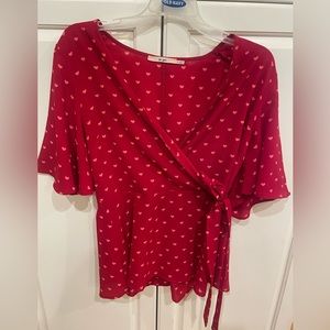 Mi Ami beautiful red top with hearts, size large.